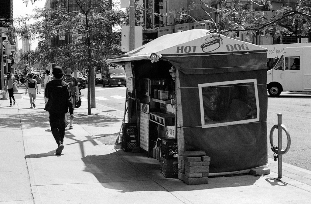 Yonge and Roehampton Hot Dog StandAug 2026