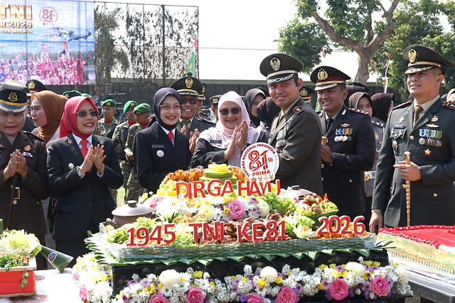 HUT ke-81 TNI, Mbak Wali kota kediri vinanda Perkuat Sinergi Bersama TNI untuk Masyarakat