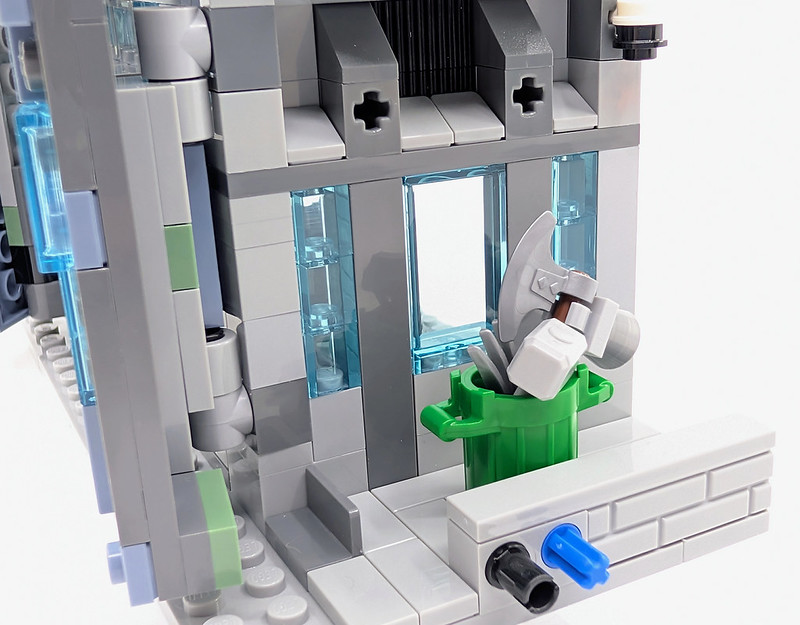 76352: Avengers: Doomsday New Avengers Tower Set Review