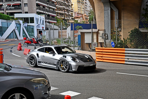 Porsche 992 GT3RS Weissach Package