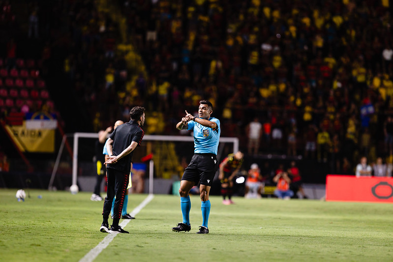 Partida entre Sport x São Bernardo, válida pela rodada 32 da Série B do Campeonato Brasileiro, realizada na Ilha do Retiro, em Recife (PE), nesta terça-feira, 06 de Outubro de 2026. Foto: Paulo Paiva/Sport Club do Recife. Sport x São Bernardo | Campeonato Brasileiro Série B 2026