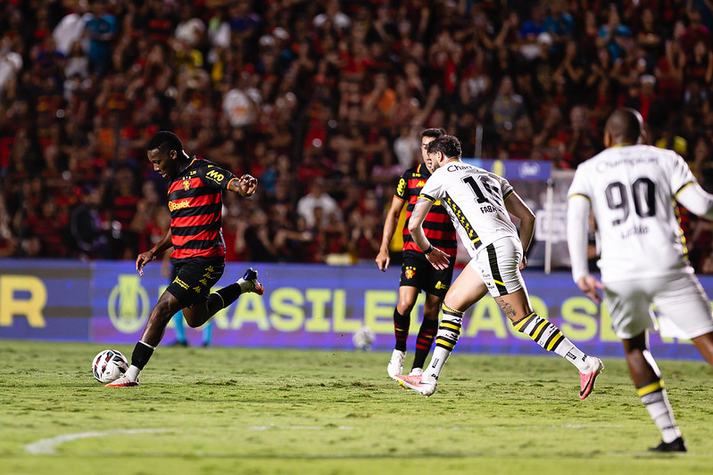 Partida entre Sport x São Bernardo, válida pela rodada 32 da Série B do Campeonato Brasileiro, realizada na Ilha do Retiro, em Recife (PE), nesta terça-feira, 06 de Outubro de 2026. Foto: Paulo Paiva/Sport Club do Recife. Sport x São Bernardo | Campeonato Brasileiro Série B 2026