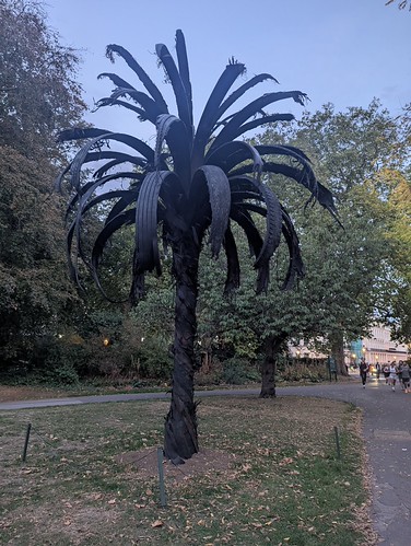 Frieze Sculpture 2026, Regent's Park, Douglas White, ‘Black Palm’, 2026