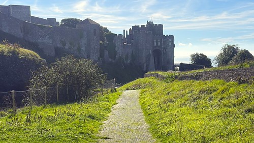 A quiet walk round Dover Castle