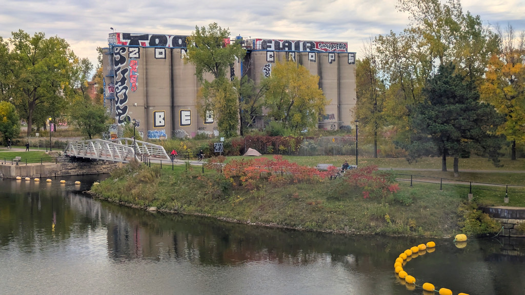 A photograph taken near Montréal & nearby Québec alternatives on Oct 7, 2026.