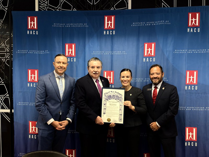 OLLU President and HACU Governing Board member Abel A. Chávez, HACU President and CEO Antonio R. Flores, San Antonio Mayor Gina Ortiz Jones, and HACU Executive Vice President for Programs & Operations David A. Ortiz