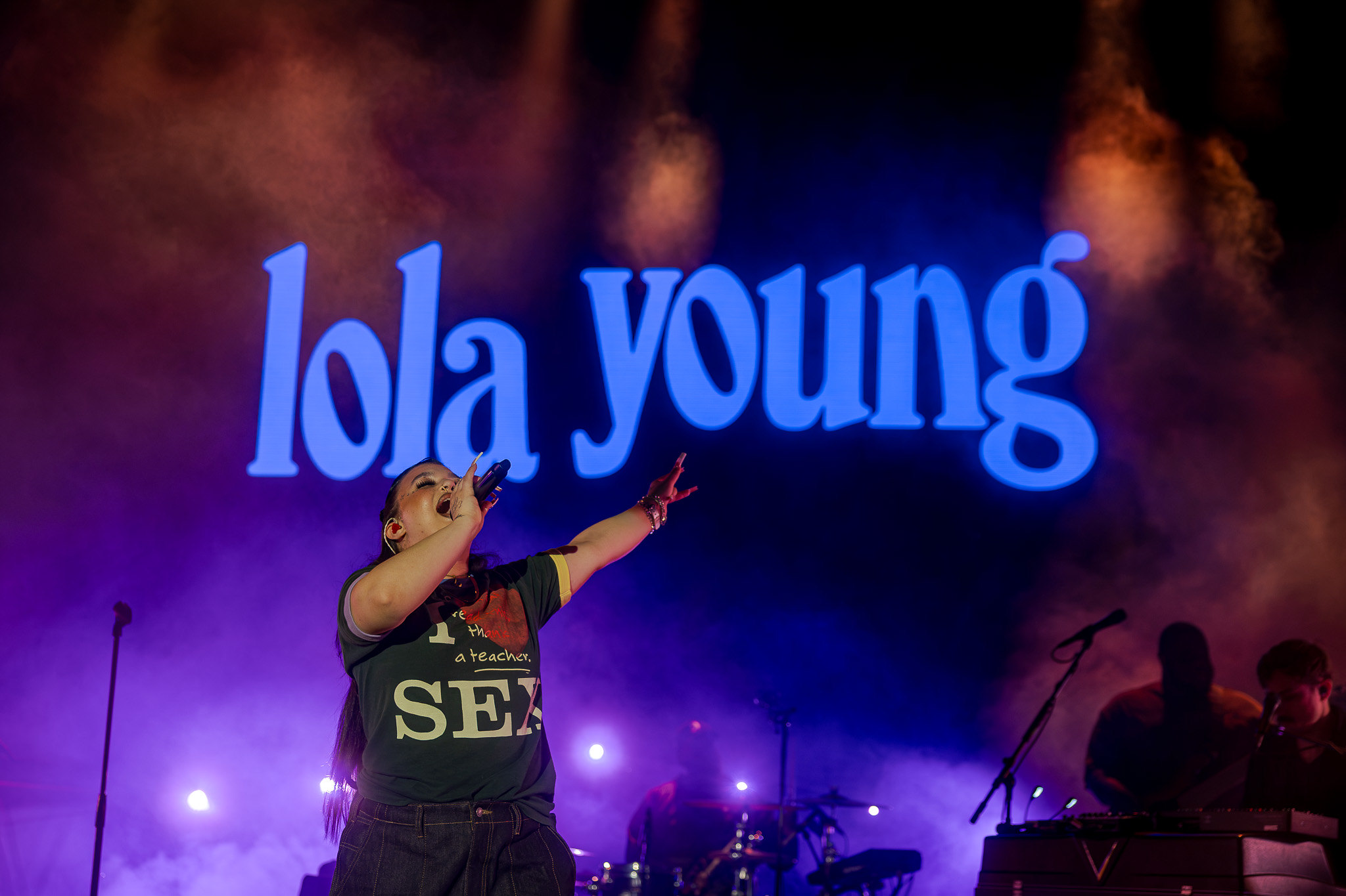 LolaYoung