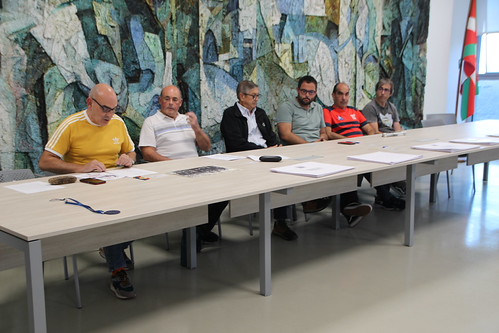 100 urte uberan taldearen omenaldia