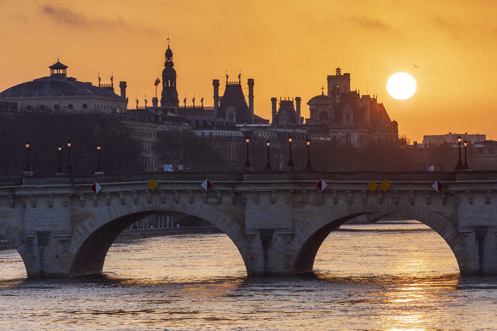 Sunrise in Paris