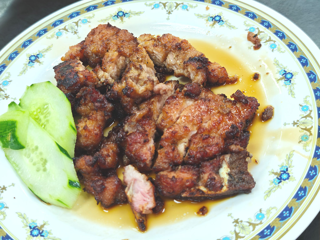 排骨大王 "Paikut"Spare RIbs King (2pcs) rm$28 @ 平香客家排骨飯店 Restoran Peng Heong Hakka Paikut in Klang Town