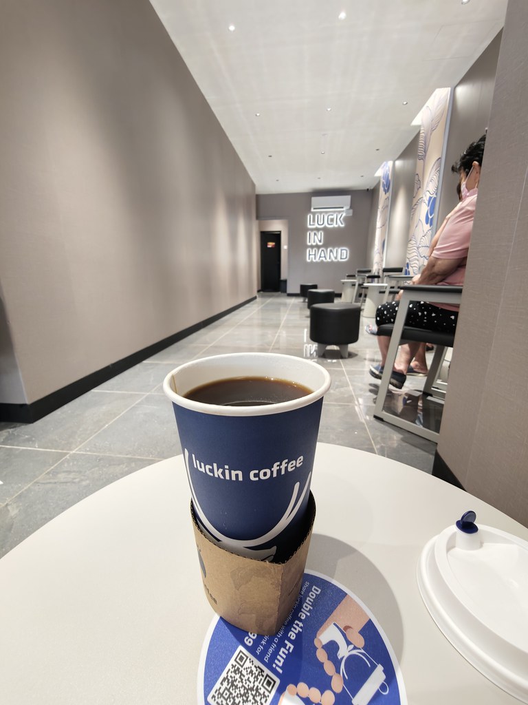 美式黑咖啡 Americano rm$4.99 @ 瑞幸咖啡 Luckin Coffee Bandar Klang