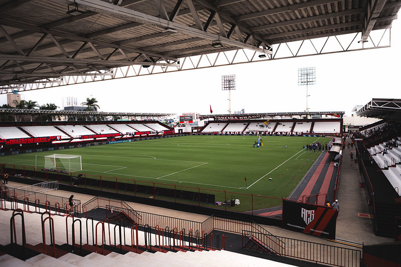 Pré jogo de Atlético GO x Sport Recife antes partida válida pela 33ª rodada da Série B do Campeonato Brasileiro no Estádio Antônio Accioly, em Goiânia, em 11 de outubro de 2026. Foto: Deividson Isídio e Heber Gomes / Sport Recife. Atlético GO x Sport Recife | Campeonato Brasileiro Série B 2026