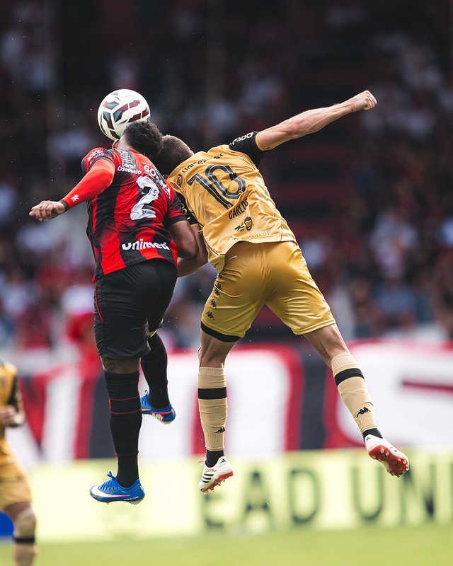Pré jogo de Atlético GO x Sport Recife antes partida válida pela 33ª rodada da Série B do Campeonato Brasileiro no Estádio Antônio Accioly, em Goiânia, em 11 de outubro de 2026. Foto: Deividson Isídio e Heber Gomes / Sport Recife. Atlético GO x Sport Recife | Campeonato Brasileiro Série B 2026 | 11/10/2026