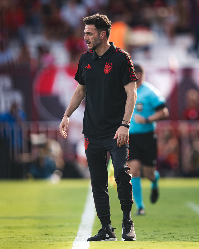 Pré jogo de Atlético GO x Sport Recife antes partida válida pela 33ª rodada da Série B do Campeonato Brasileiro no Estádio Antônio Accioly, em Goiânia, em 11 de outubro de 2026. Foto: Deividson Isídio e Heber Gomes / Sport Recife. Atlético GO x Sport Recife | Campeonato Brasileiro Série B 2026 | 11/10/2026