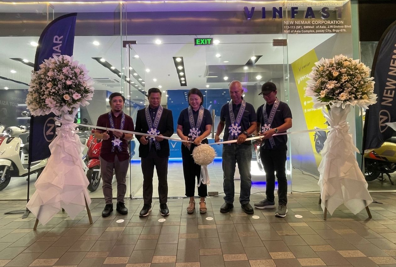 Vinfast opens new e-motorcycle showroom in MOA