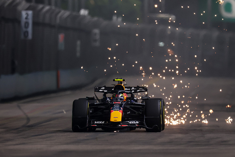 Red Bull 261012-3
