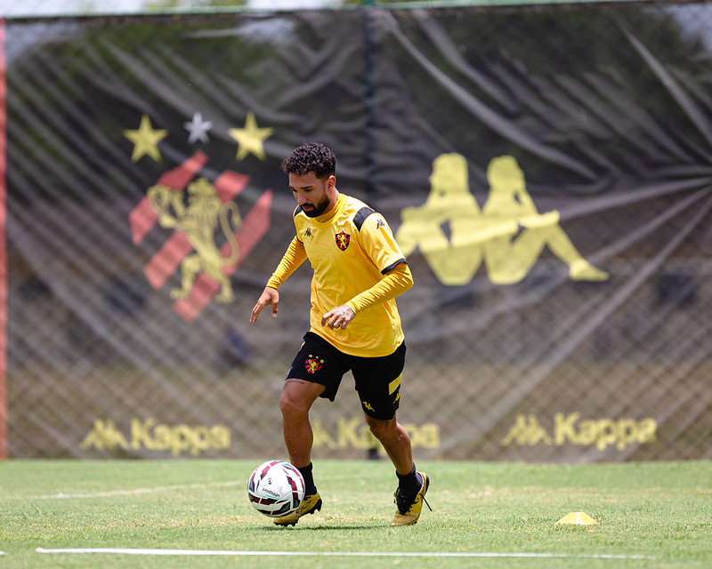 Jogadores do Sport Club do Recife participam de treinamento com o comando do Técnico Mariano Soso no CT do Sport, em Recife (PE), neste sexta-feira, 13 de Outubro de 2026, como parte da preparação da equipe para a partida contra o Fortaleza, válida pela 34ª rodada do Campeonato Brasileiro da Série B. Foto: Paulo Paiva / Sport Club do Recife. Treino CT Sport | 13/10/2026
