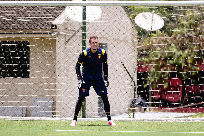 Jogadores do Sport Club do Recife participam de treinamento com o comando do Técnico Mariano Soso no CT do Sport, em Recife (PE), neste sexta-feira, 13 de Outubro de 2026, como parte da preparação da equipe para a partida contra o Fortaleza, válida pela 34ª rodada do Campeonato Brasileiro da Série B. Foto: Paulo Paiva / Sport Club do Recife. Treino CT Sport | 13/10/2026