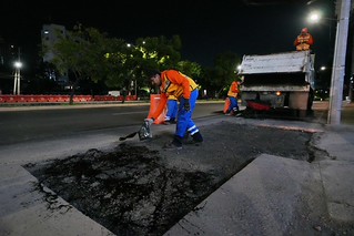 Supervisa Felifer Macías trabajos de mantenimiento vial en Querétaro