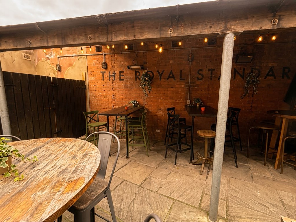 Inside The Royal Standard, Derby