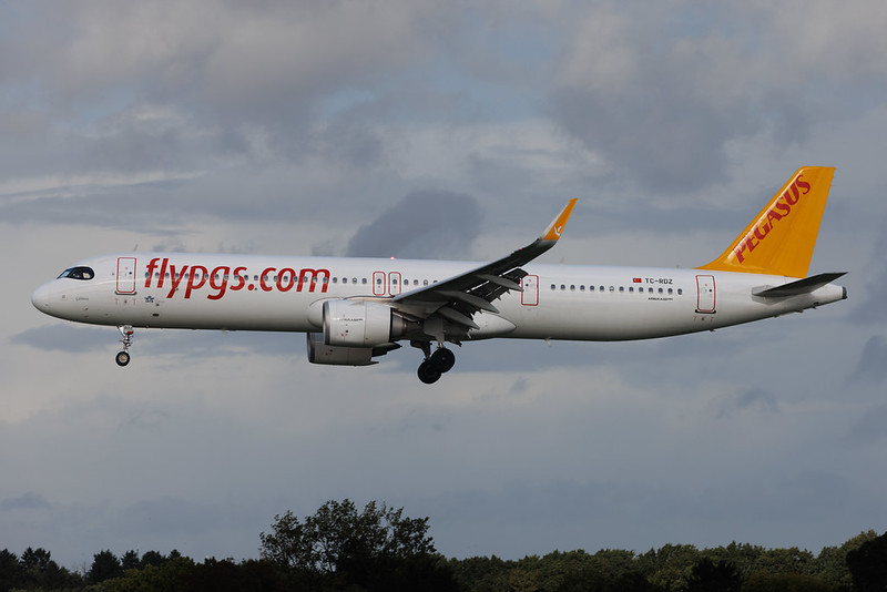 Hamburg Airport: Pegasus (PC / PGT) | Airbus A321-251NX A21N | TC-RDZ | MSN 11727
