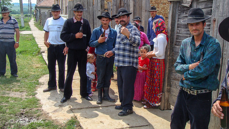 Roma funeral wake - Schonberg