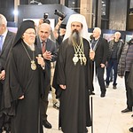 Κατά την ξενάγηση των δύο Πατριαρχών