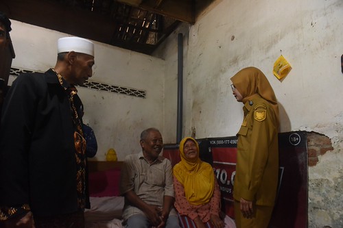 Kolaborasi Pemkot Kediri dan Baznas, Mbak Wali kota kediri vinanda Pastikan Bantuan Bedah Rumah Rp20 Juta Tepat Sasaran
