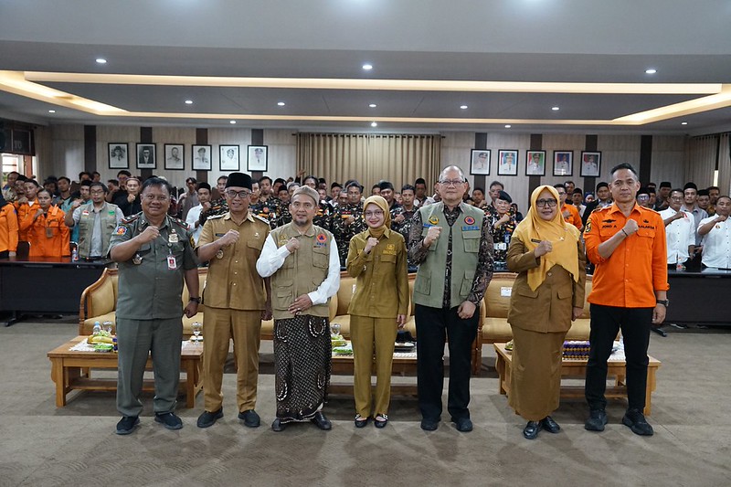 Mbak Wali kota kediri vinanda Dorong Peningkatan Kesiapsiagaan Bencana melalui Sosialisasi Relawan dan Santri Peduli Bencana