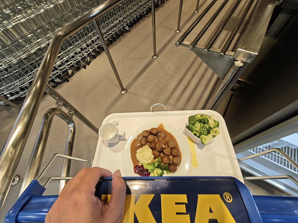 煮西蘭花 Boiled Broccoli rm$4 50 & 瑞典肉丸 Swedish Meatballs rm$17.90 @ 宜家家居 IKEA Damamara