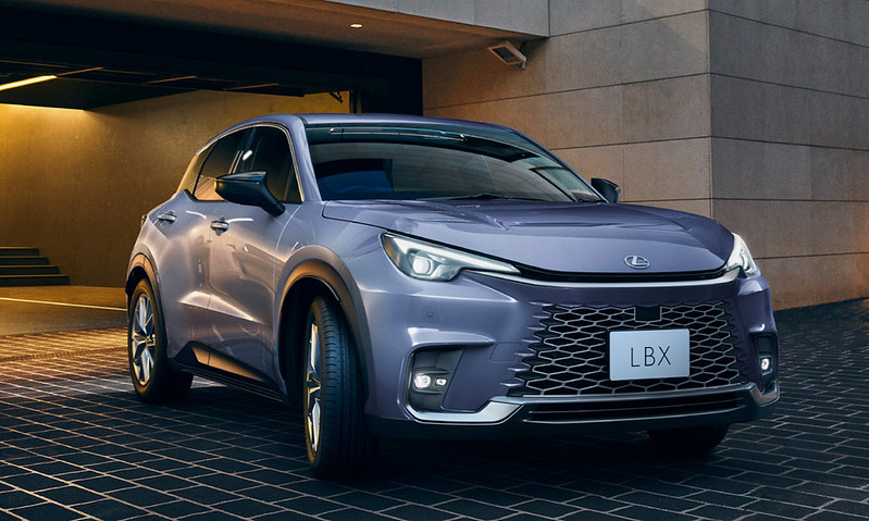 Lexus-LBX-20