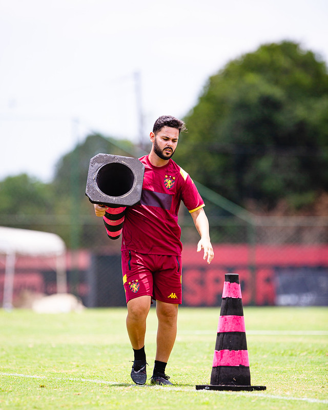 Jogadores do Sport Club do Recife participam de treinamento com o comando do Técnico Mariano Soso no CT do Sport, em Recife (PE), neste segunda-feira, 26 de Outubro de 2026, como parte da preparação da equipe para a partida contra o Botafogo-SP, válida pela 36ª rodada do Campeonato Brasileiro da Série B. Foto: Paulo Paiva / Sport Club do Recife. Treino CT Sport | 26/10/2026