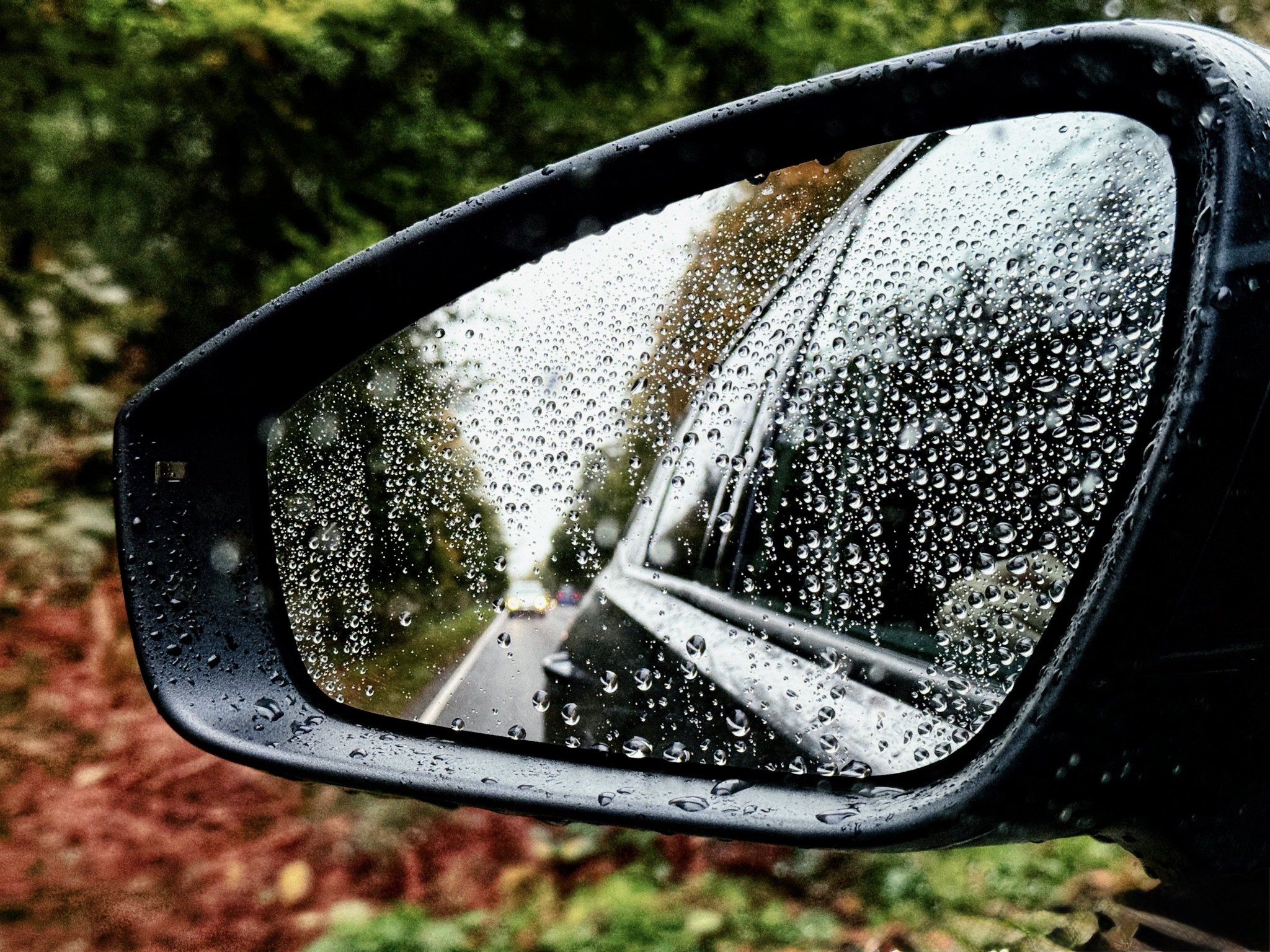 26/31: Mirror image...