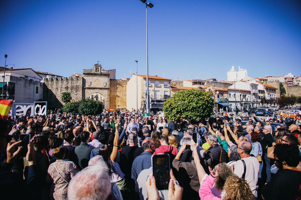Abascal abandera desde Plasencia los ejes del programa de Vox para el 29N (1)