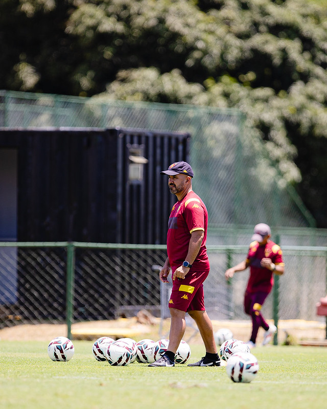 Jogadores do Sport Club do Recife participam de treinamento com o comando do Técnico Mariano Soso no CT do Sport, em Recife (PE), nesta quinta-feira, 29 de Outubro de 2026, como parte da preparação da equipe para a partida contra o Botafogo-SP, válida pela 36ª rodada do Campeonato Brasileiro da Série B. Foto: Paulo Paiva / Sport Club do Recife. Treino CT Sport | 29/10/2026