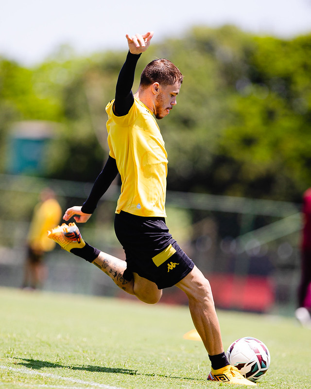 Jogadores do Sport Club do Recife participam de treinamento com o comando do Técnico Mariano Soso no CT do Sport, em Recife (PE), nesta quinta-feira, 29 de Outubro de 2026, como parte da preparação da equipe para a partida contra o Botafogo-SP, válida pela 36ª rodada do Campeonato Brasileiro da Série B. Foto: Paulo Paiva / Sport Club do Recife. Treino CT Sport | 29/10/2026