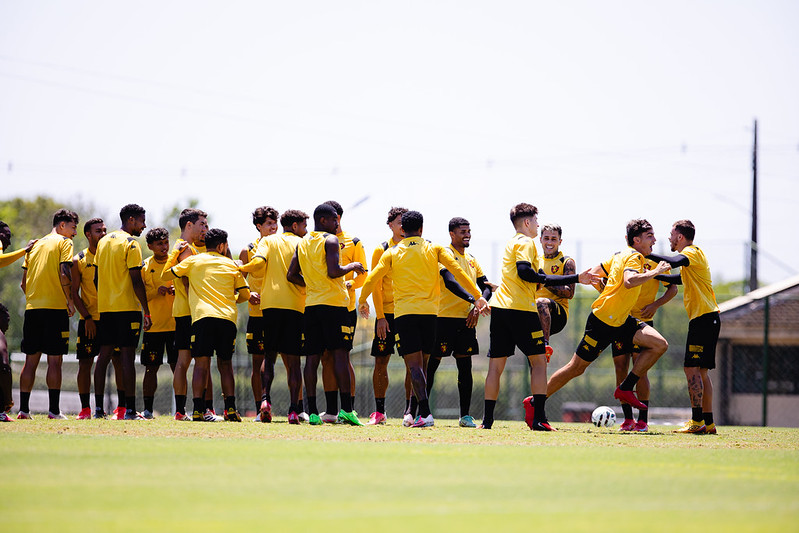Jogadores do Sport Club do Recife participam de treinamento com o comando do Técnico Mariano Soso no CT do Sport, em Recife (PE), nesta quinta-feira, 29 de Outubro de 2026, como parte da preparação da equipe para a partida contra o Botafogo-SP, válida pela 36ª rodada do Campeonato Brasileiro da Série B. Foto: Paulo Paiva / Sport Club do Recife. Treino CT Sport | 29/10/2026