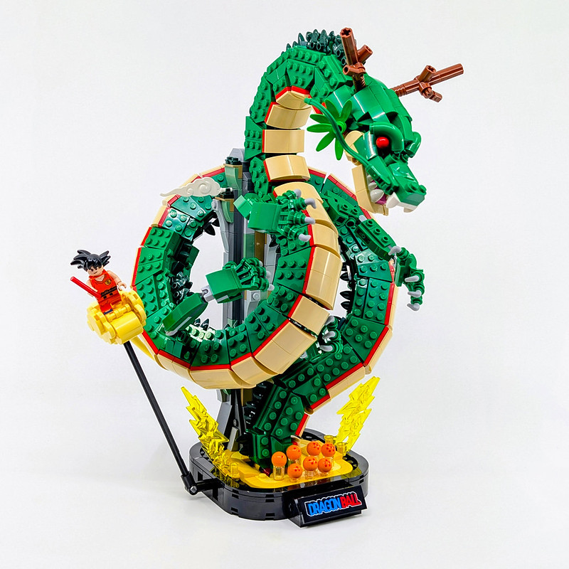 11390: Dragon Ball: Shenron & Goku Hands-on