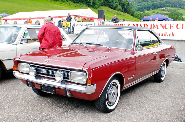 Opel Commodore A 19.6.2011 0472