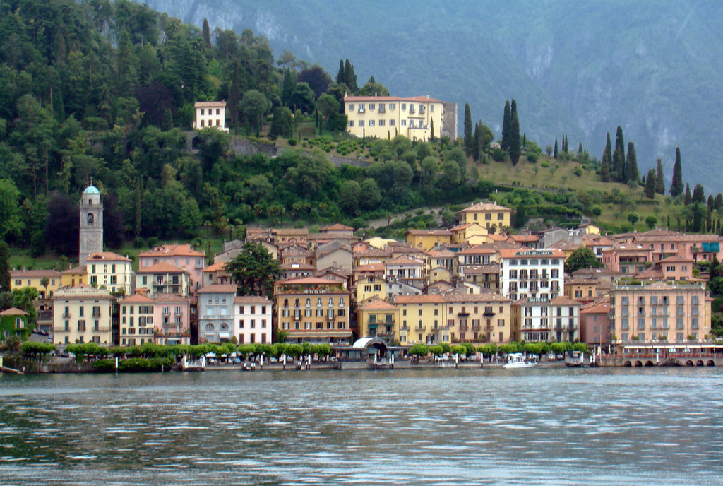 vista de Bellagio desde Lago Como Italia 01