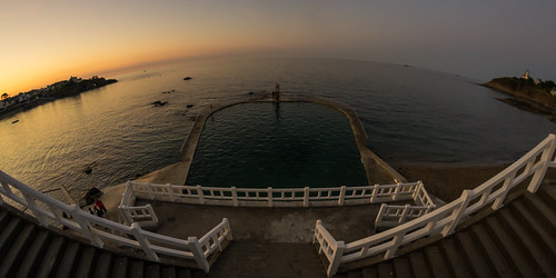 Piscine de Saint-Quay-Portrieux by Gregouill, 2011 201108 août bretagne coucherdesoleil fisheye mer piscine saintquayportrieux saintquayportrieux2