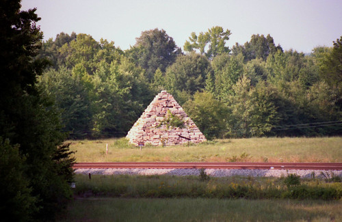 virginia va confederate civilwar monuments memorials meadespyramid southernmemorialpyramid rfp hamiltoncrossing fredericksburg stone pyramid nrhp