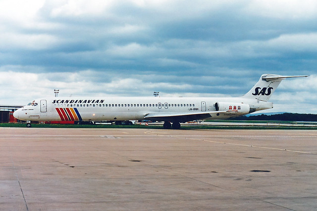 LN-RMM 1 McDonnell Douglas MD-81 SAS Scandinavian Airlines MAN 28APR94