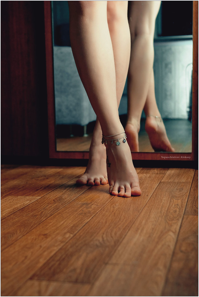 young girls feet | Beautiful young girl's feet | Aleksey Yepanchintcev