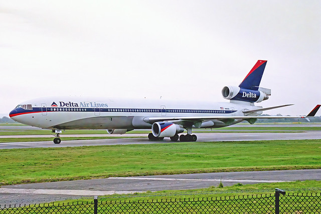N815DE McDonnell Douglas MD-11 Delta Air Lines MAN 20APR02