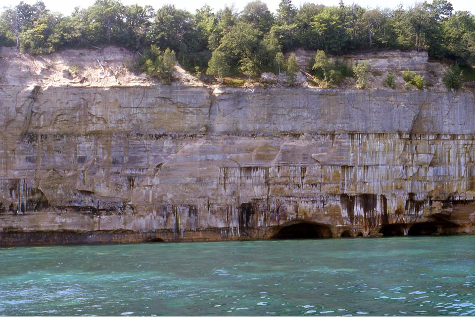 Pitted Rocks Cliffs Pictured-Rx. 4 | The cliffs at Pictured Rocks are almost ent… | Flickr