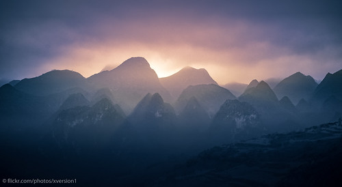 landscape sunset nature mist hanhphhucroad sky cold road sun hoanghon sunlight nui sunrise travel cloud hagiang lanh trip fog forest may happyroad mountain