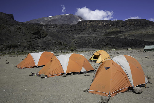 camp mountain kilimanjaro hut moir 2015 hardwear mountainhardwear lemosho moirhut lemoshoroute