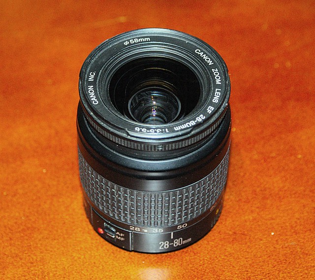 Lens EF: Canon EF 28-80mm 1:3.5-5.6 Zoom (Canon EOS Mount) - Image by Sony A200 with Sony 18-70mm Zoom