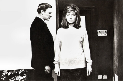 Monica Vitti and Richard Harris in  Il deserto rosso (1964)